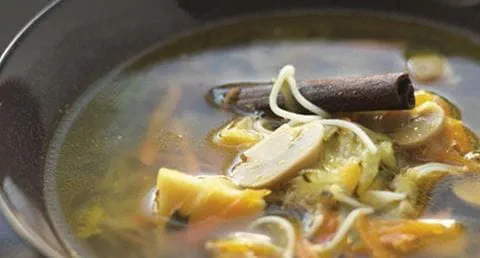 recipe image Caldo Exótico de Legumes e Aletria