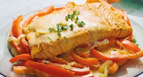 recipe image Lombos de salmão com molho de pimentos