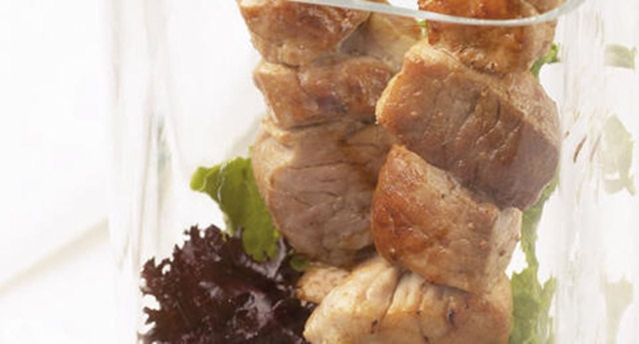 recipe image Espetadas de Porco com Molho de Amendoim