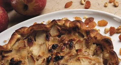 recipe image Tarte de Maçãs, Passas e Nozes