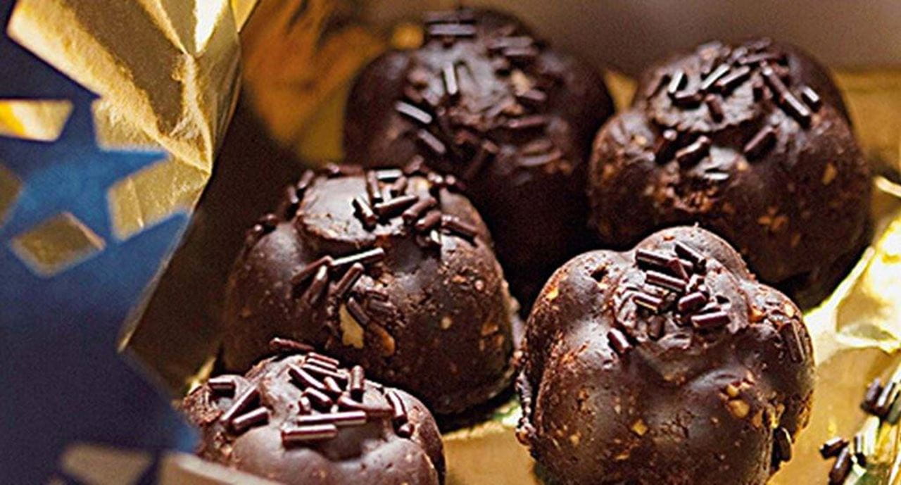 recipe image Bombons de amendoim com corintos