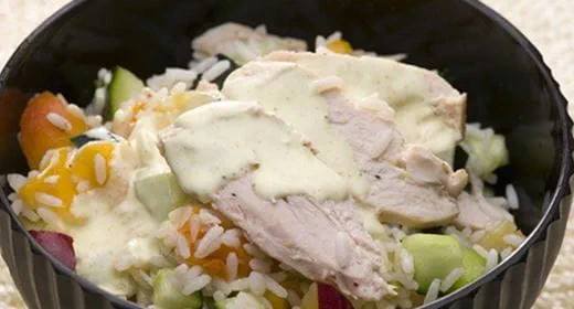 recipe image Salada de arroz com frango e fruta da época