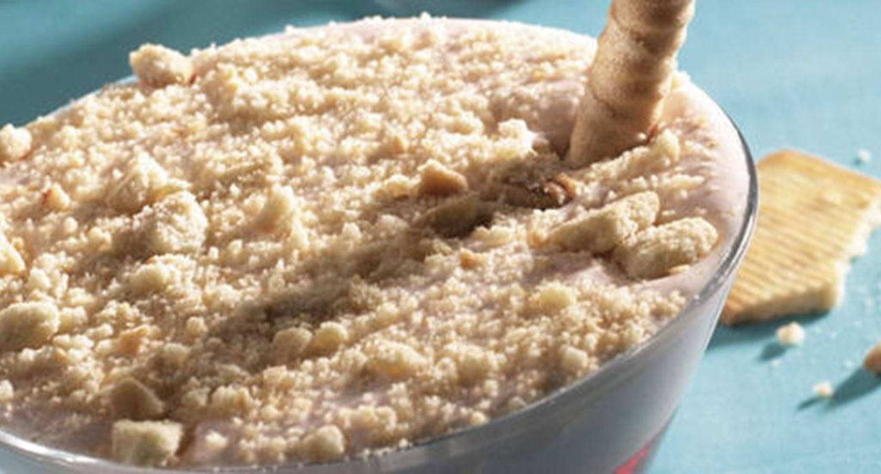 recipe image Gelatina de Morango com Creme de Leite Condensado