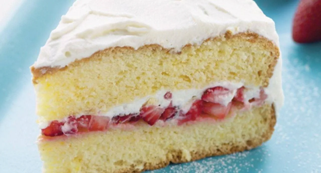 recipe image Bolo fresco com morangos e natas