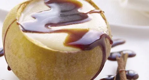 recipe image Maçãs reinetas com mousse de maçã e caramelo de leite