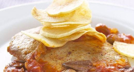 recipe image Bifes de porco com molho de tomate e azeitonas