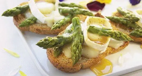 recipe image Tapas de espargos com chèvre gratinado