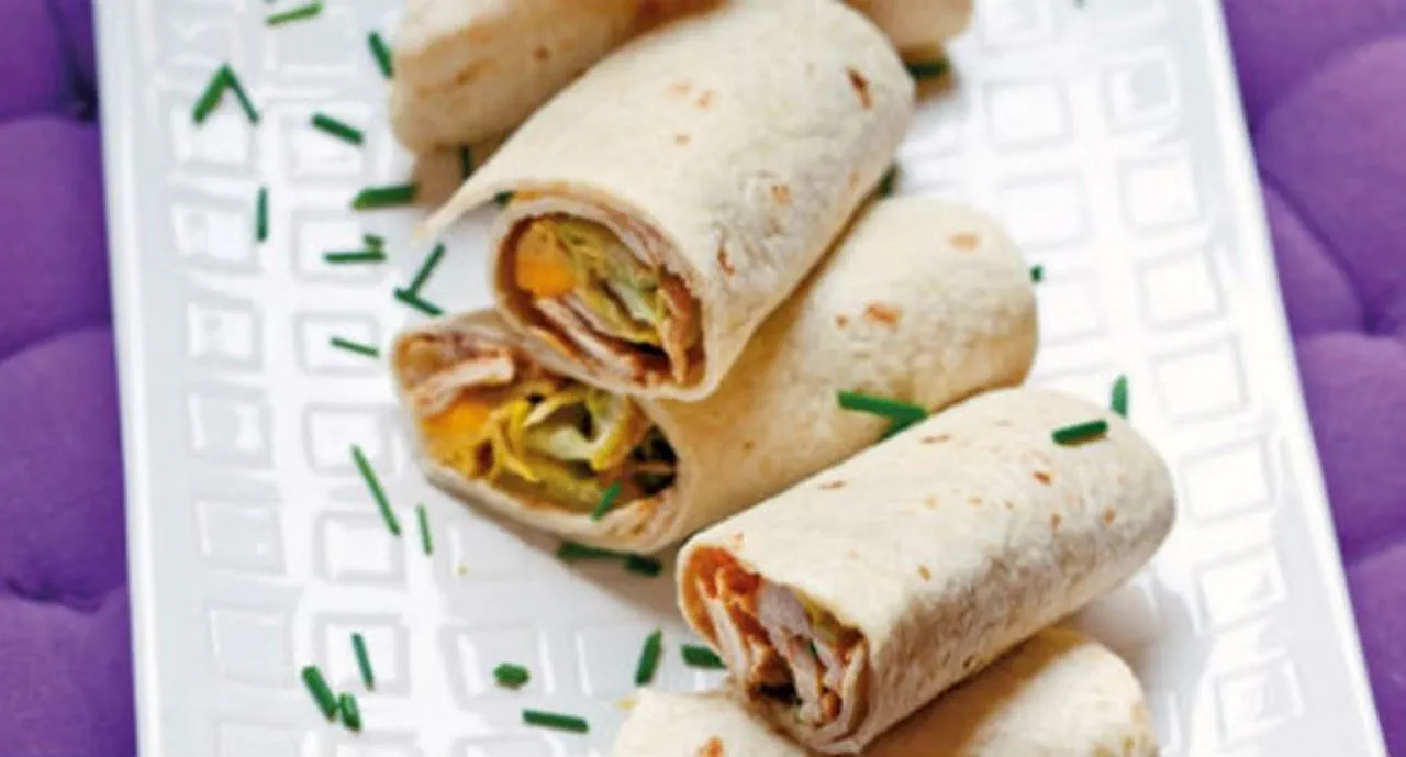 recipe image Wraps de frango com molho de iogurte e manga