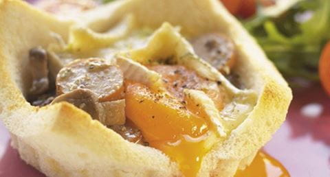 recipe image Tostas de cogumelos e salsichas com ovos