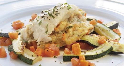 recipe image Lombo de tamboril recheado com açorda de ovas sobre cama de legumes