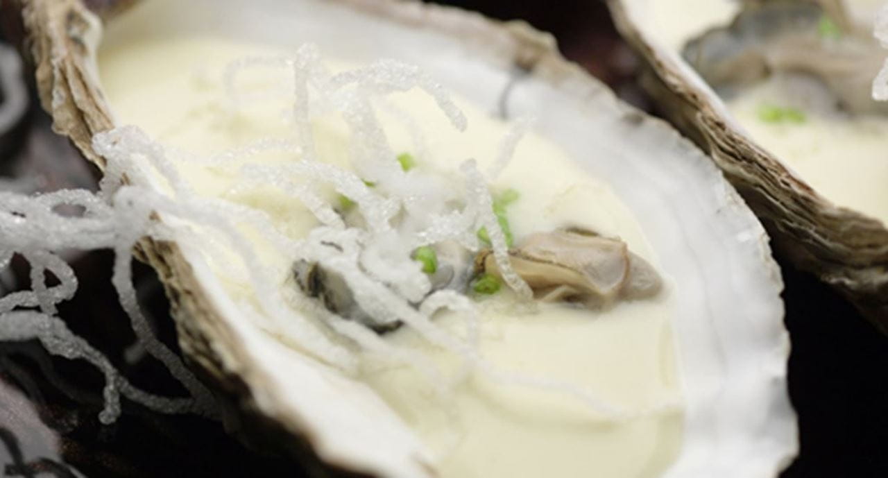 recipe image Aveludado de ostras com cebolinho e cobertura de massa frita