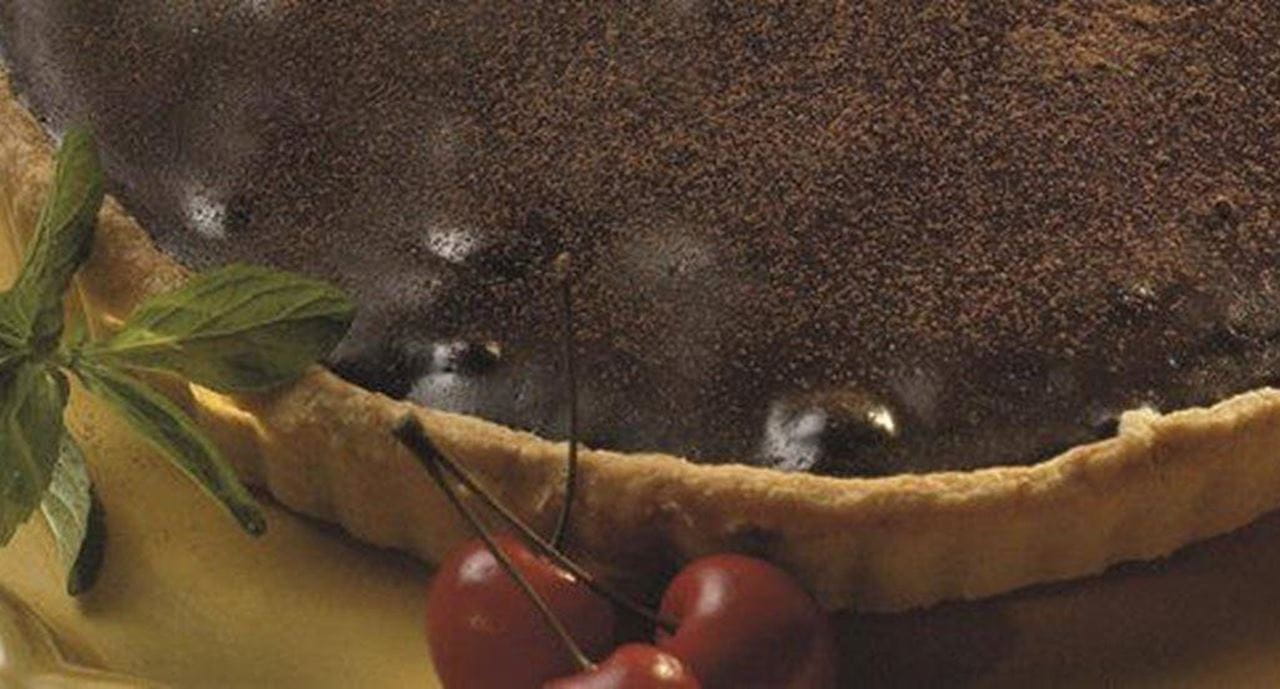 recipe image Tarte de Chocolate com Ginjas e Cacau
