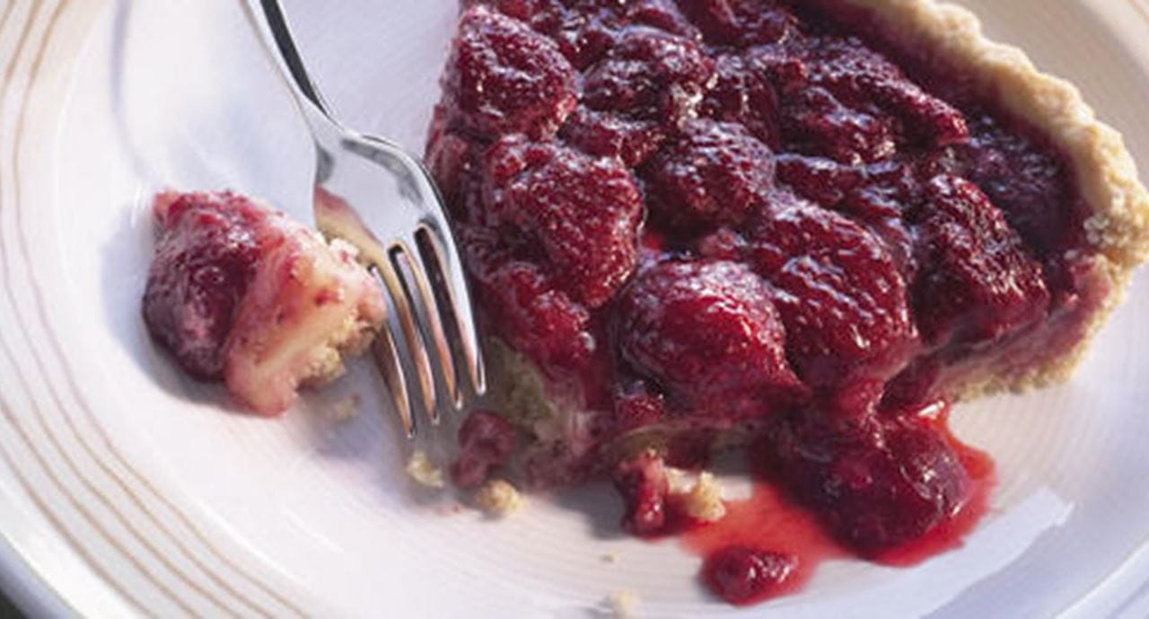 recipe image Tarte Quente de Queijo Brie “Puro” e Compota de Morangos