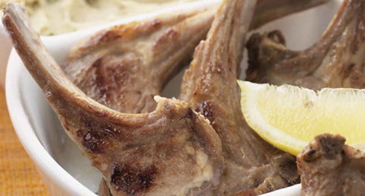 recipe image Costeletas de Borrego com Molho de Grão