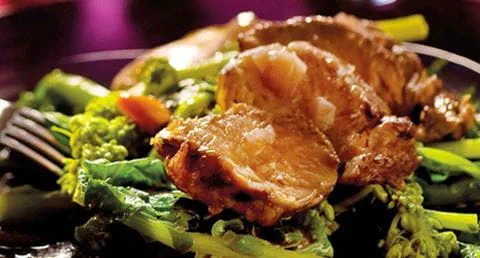 recipe image Bochechas de porco estufadas em vinho tinto