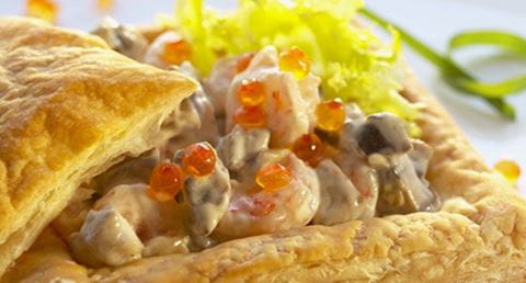 recipe image Folhados de camarão com ovas de salmão