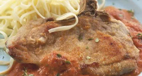 recipe image Costeletas Douradas com Molho de Amêndoas