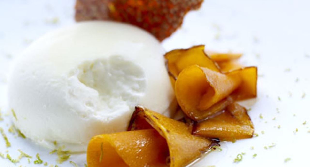 recipe image Pannacotta com abóbora assada e crocante de sésamo