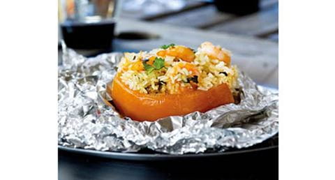 recipe image Tomate recheado com arroz de camarão e coentros