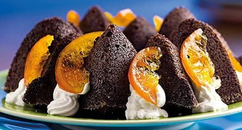 recipe image Pudim especial de chocolate com “chantilly” de laranja