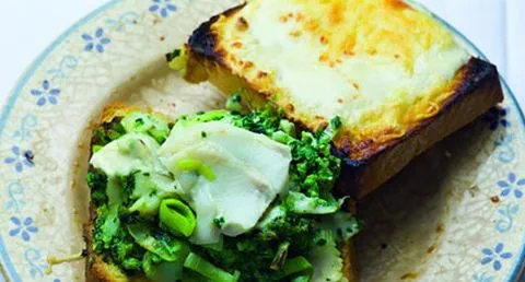recipe image Croque monsieur de bacalhau com espinafres