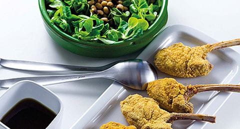 recipe image Costeletas de borrego em crosta de polenta