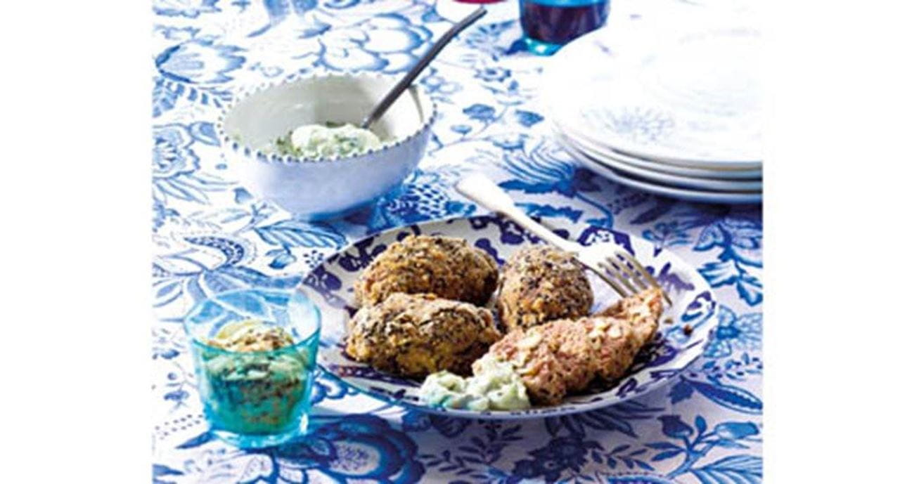 recipe image Rolinhos de carne com salada de pepino