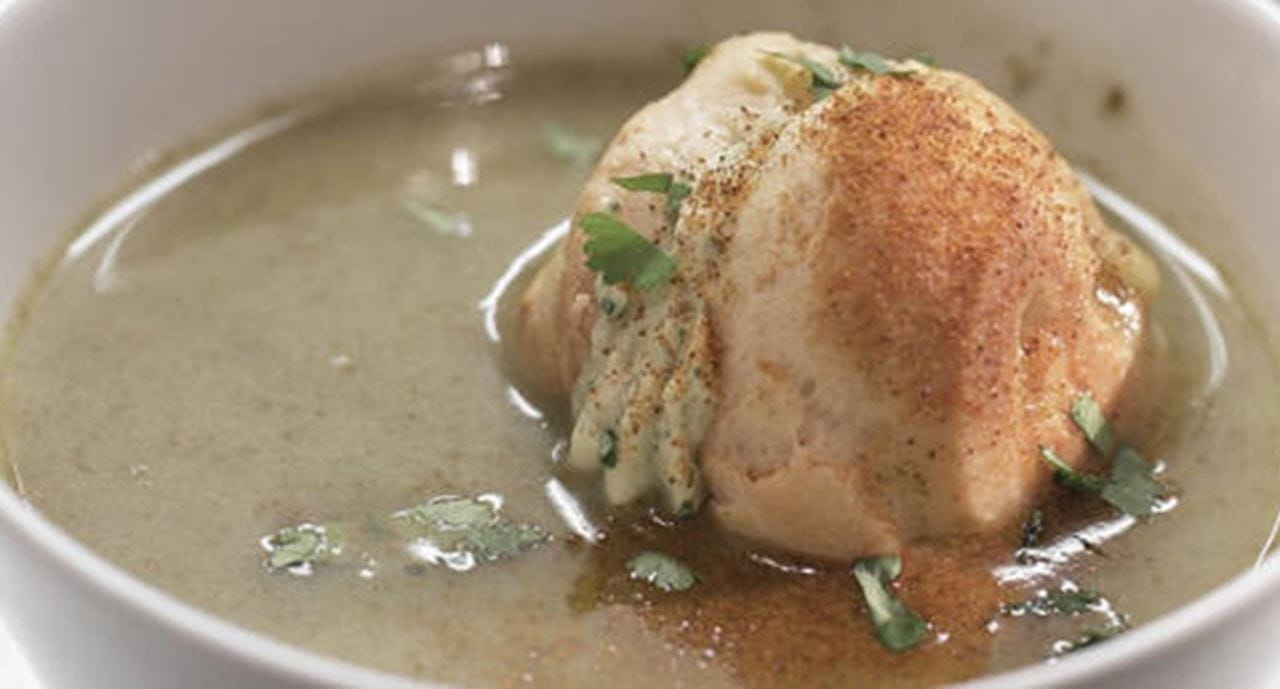 recipe image Creme de Agriões com Profiteroles de Queijo