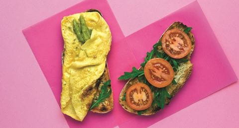 recipe image Tostas de centeio com omeleta de espargos