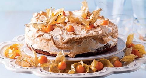 recipe image Bolo Natividade com Cobertura de Merengue