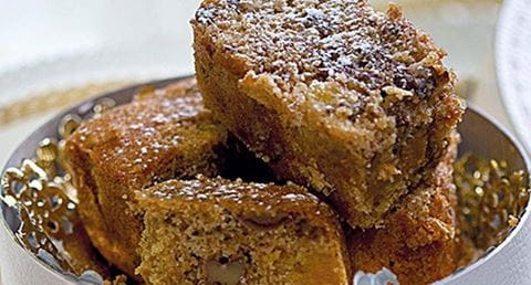 recipe image Bolo de frutos secos com chá e especiarias