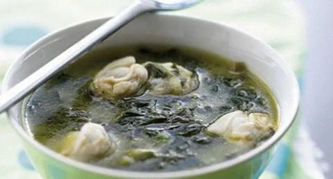 recipe image Caldo de Amêijoas com Espinafres