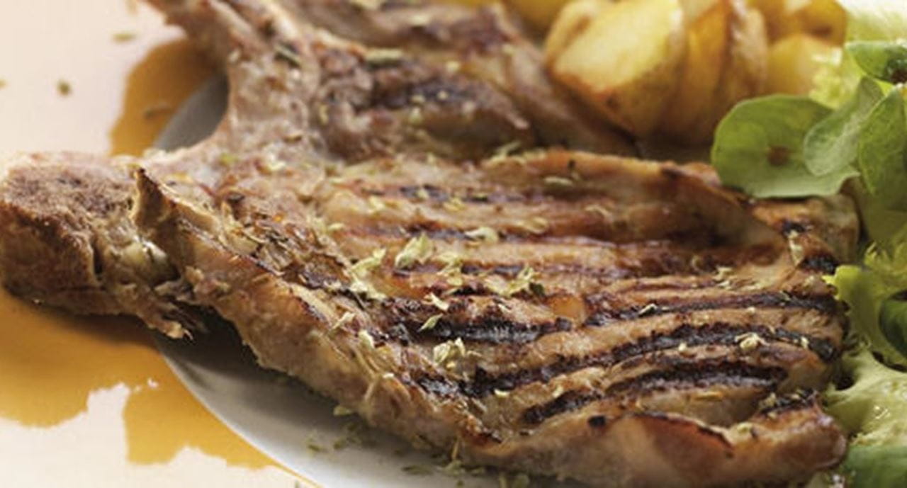 recipe image Costeletas na Chapa com Batatas Salteadas