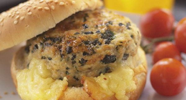 recipe image Hambúrgueres de forno com recheio de queijo