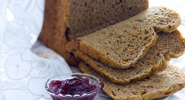 recipe image Pão de abóbora com tâmaras e nozes