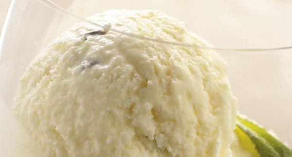 recipe image Gelado de coco com pepitas chocolate