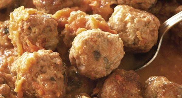 recipe image Almôndegas com molho de tomate