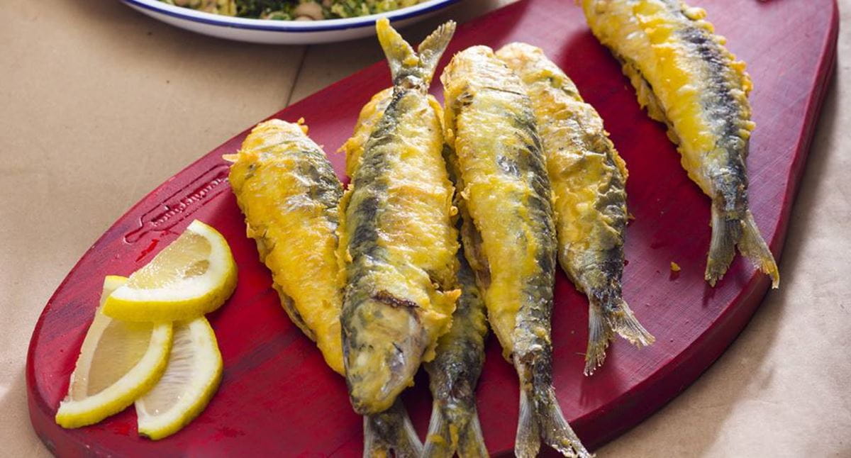 recipe image Sardinha frita em polme e migas de caldo verde com feijão frade